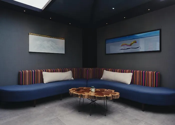Atix Hotel