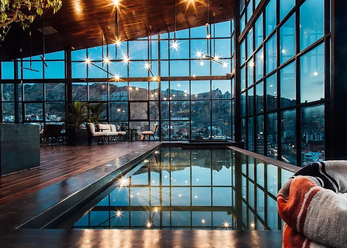Atix Hotel